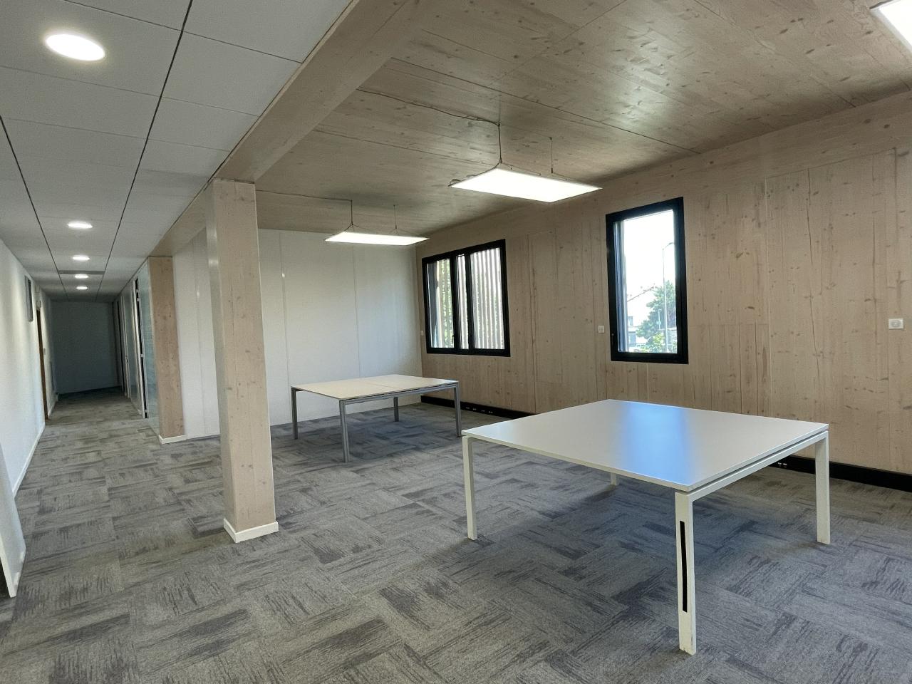 Bureau Marseille 2400m² Location bureau Marseille Bouches-du-Rhône OLBUR2203165 3
